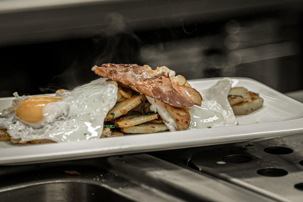 Spiegelei mit Speck - Thara